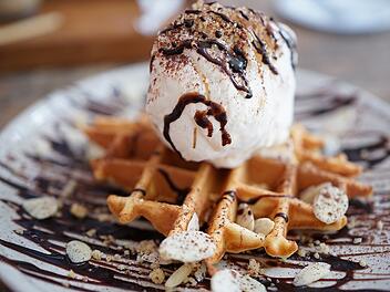 Eis mit Beilage, das sogenannte Cookie-Gelato, ist beliebt.