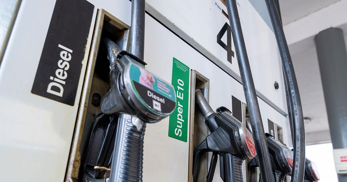 Diesel price breaks the 2-euro mark - | and that's not the end