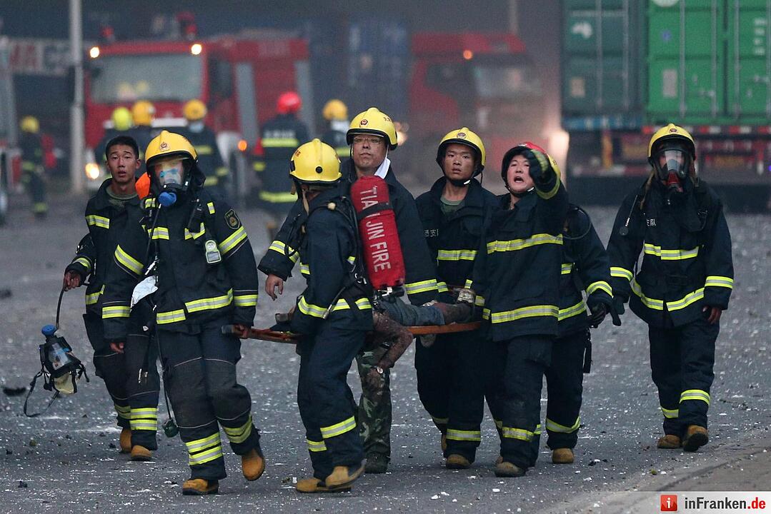 Huge explosion rocks Chinese port city of Tianjin