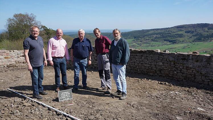 Die Freilegungsarbeiten im Bereich des Palas auf der Osterburg sind abgeschlossen. Marion Eckert
