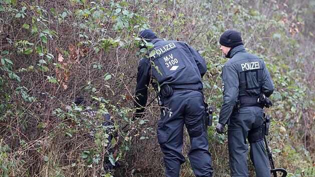 Erneute Spurensuche am Fundort im Fall Fabian