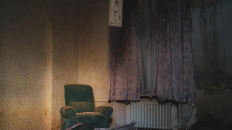 Ein verlassenes Gebäude in Bad Brückenau: Philip Kleinheinz findet immer wieder neue Ort, die er fotografisch festhält, bevor sie für immer verschwinden. Foto: Philip Kleinheinz