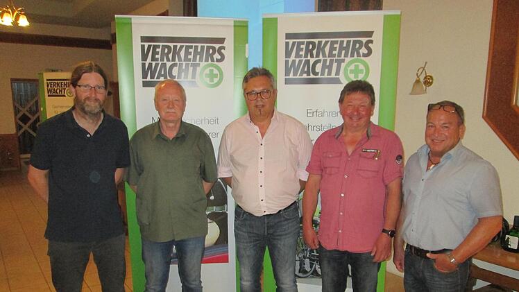 Stellvertretender Bürgermeister Christian Fenn (von links) gratulierte namens des Bürgermeisters und des Stadtrats dem neugewählten GVW-Vorstand  Alfons Hausmann, Dieter Eilingsfeld, Hubert Koch und Ralf Peter.