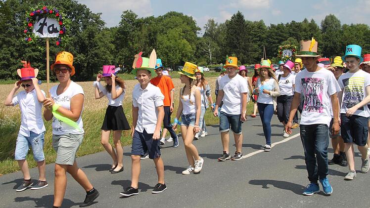 Die Mainleuser Schule feierte am Samstag ein wunderschönes Wiesenfest. Foto: Stephan Tiroch