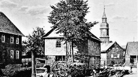 Wasserentnahmestelle in der Dorfmitte von Langenau