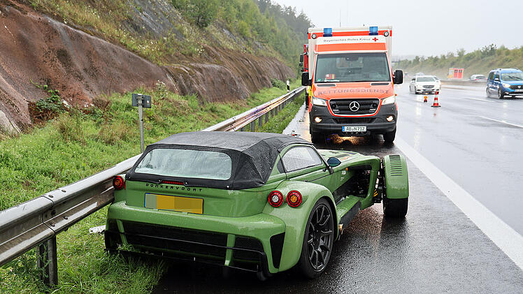 Ungew&ouml;hnliches Auto verungl&uuml;ckt auf der A3 bei Waldaschaff