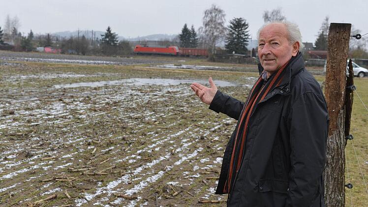 Die ICE-Trasse könnte den letzten Gärtnern Bambergs die wirtschaftliche Existenz rauben, fürchtet Pankraz Deuber.  Foto: Ronald Rinklef