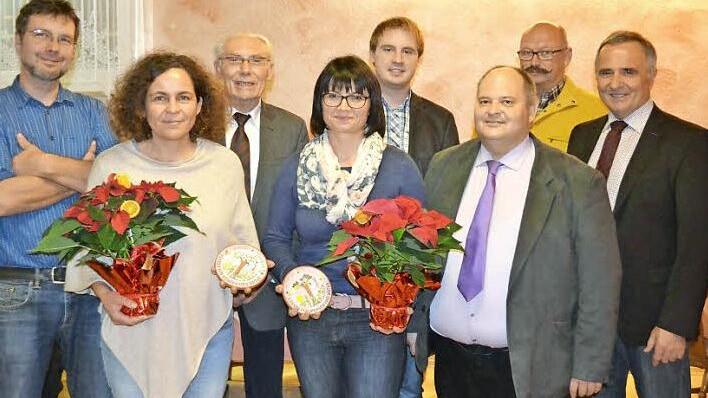 Drei Tonmodel gingen in diesem Jahr an den Gartenbauverein Windischenhaig und Umgebung. Unser Bild zeigt (von links) Wastl und Gabi Schels, Stadtrat Horst Zahr, Petra Günther, Stadtrat Torsten Grampp, Vorsitzenden Holger Zink, Stadtrat Michael Stübinger und Kreisvorsitzenden Günter Reif. Foto: Jürgen Valentin