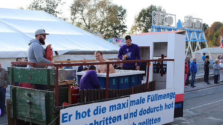 Impressionen vom Umzug    Foto: Evi Seeger