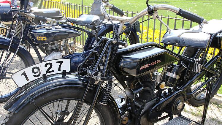 Impressionen vom 15. Coburger Old- und Youngtimertreffen auf dem Schlossplatz.Foto: Wolfgang Desombre