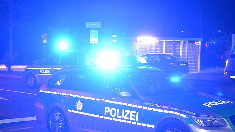 25 Menschen waren am Samstagmorgen an einer Schl&auml;gerei am sogenannten "Storchennest" in Aschaffenburg beteiligt. Symbolbild, Foto:Ronald Rinklef