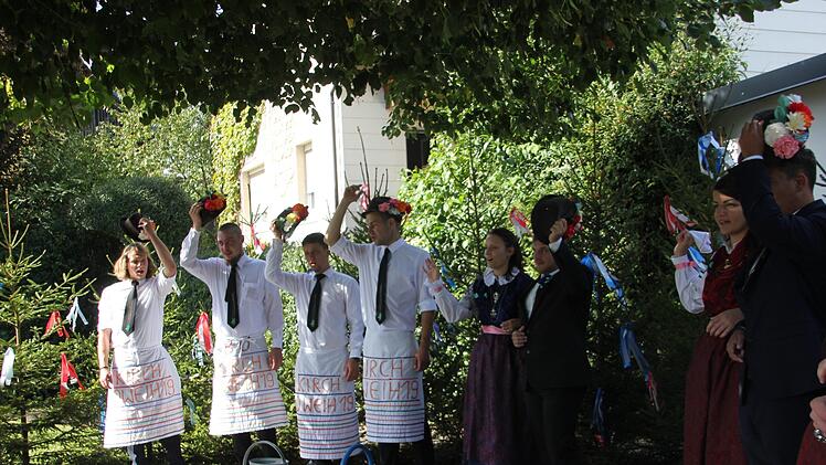 Vier Kellner gehörten zur Tradition Foto: Veronika Schadeck