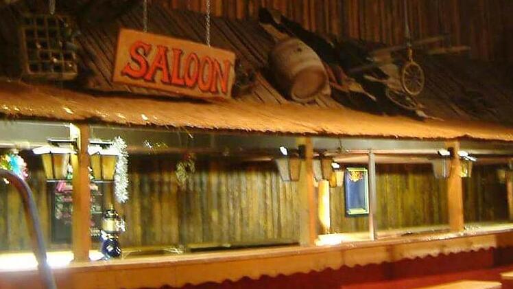 Die Bar, an der der "Doppeldecker" ausgeschenkt wurde. Fotos: privat