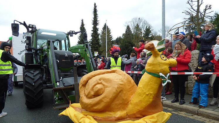 Die Narren aus Heiligenstadt hatten ihre Stadtschnecke mitgebracht.  Foto: Thomas Weichert