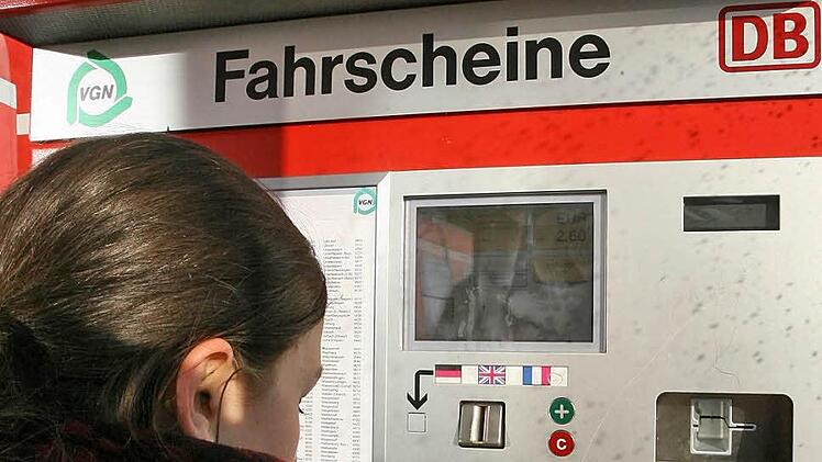 Das Tarifsystem müsste umgestellt werden, und neue Fahrkartenautomaten sind erforderlich. Die Kosten dafür müssten Stadt und Landkreis übernehmen und auch die durch den Beitritt bedingten Verluste der Verkehrsbetriebe ausgleichen. Foto: Barbara Herbst /CT-Archiv