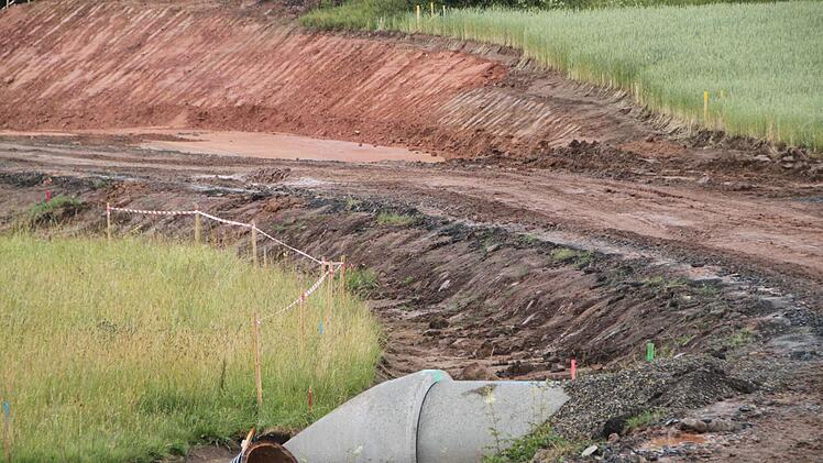 Straßensanierung zwischen Detter und Modlos. Bauzeit: Mai bis Dezember 2015. Foto: Ulrike Müller