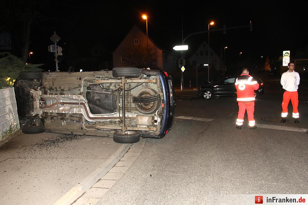 Coburg: Zwei Autos kollidieren an Kreuzung – zwei Verletzte