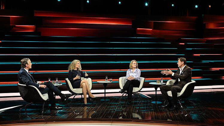 Bei "Markus Lanz" waren am Dienstagabend Soziologin Melody Sucharewicz (links)Kinderpsychologin Katrin Glatz Bruback und Journalist Daniel Gerlach zu Gast.