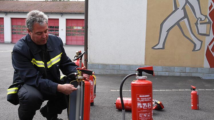So sieht ein Feuerlöscher von Innen aus.