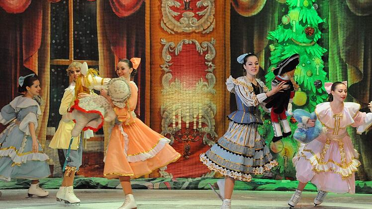 Ein visueller, künstlerischer und sportlicher Genuss: die Nussknacker-Aufführung des St. Petersburger Staatsballetts on Ice.