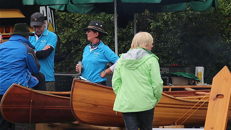 Auch Boote aus Holz gehörten zu den Ausstellungsstücken in Oberthulba.