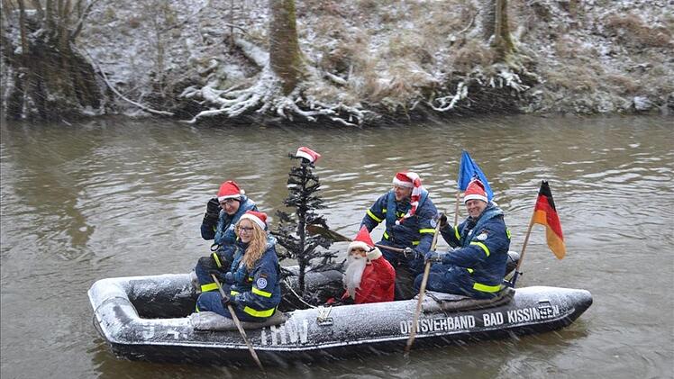 Selbst im Rettungsboot stand ein Weihnachtsbaum.