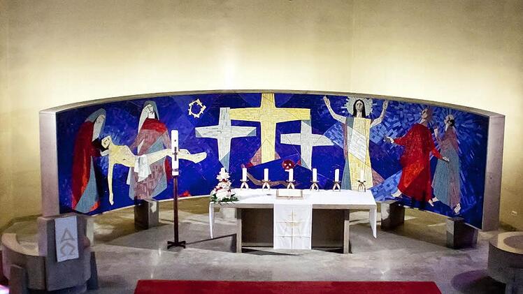 Blick in den Chorraum der Salvatorkirche