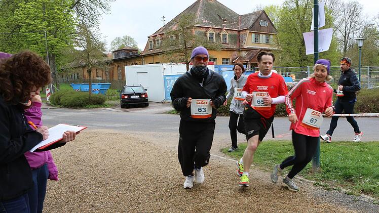 Halbzeit: Wendepunkt am Gradierwerk. Foto: Barbara Herbst
