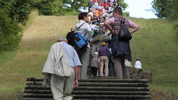 254 Stufen erklimmen die Gläubigen, bevor sie die Kirche erreichen.