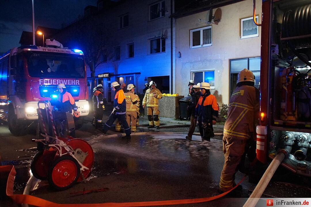 Neun Verletzte bei Brand in Asylunterkunft