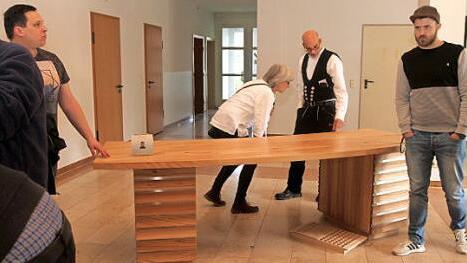 Auch der "Schreibtisch aus Ulme" von Jens Habermann aus Untermerzbach war in der Ausstellung der Meisterstücke zu sehen.