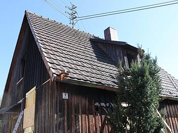 In diesem Haus in Rügheim entstand am Freitag durch einen Brand Schaden von 50.000 Euro. Foto: Dominik Schreiner