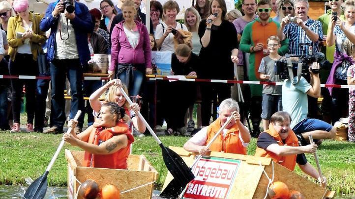 Nach der erfolgreichen Premiere im letzten Jahr gibt es auch heuer wieder ein Sautrog-Rennen beim Trebgaster Seefest. Foto: Dieter Hübner