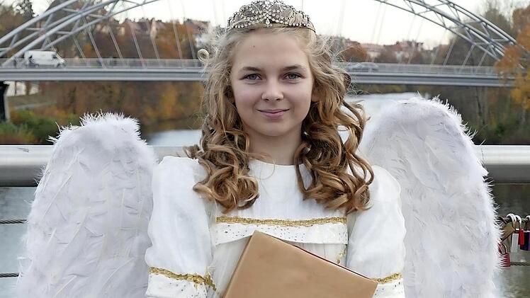 Yasmin Ziegler aus Trosdorf war das Bamberger Christkind 2018. Foto: Bernd Oelsner