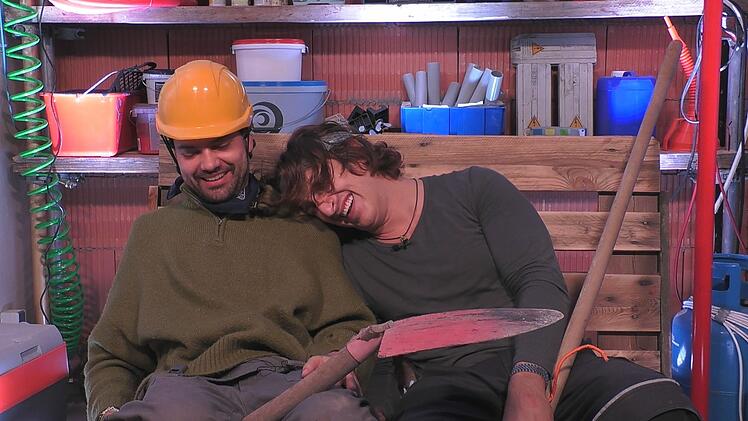 Da haben sich zwei gefunden: Jimi Blue Ochsenknecht (links) und Erik aka Satansbratan sind bei "Promi Big Brother" ziemlich beste Freunde.