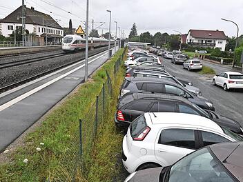 Die Verlagerung des Pendlerparkplatzes ist eines der Hauptanliegen der Marktgemeinde Hirschaid. Foto: Ronald Rinklef