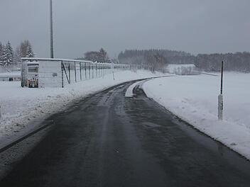Die Kreisstraße KC 32   zwischen der Einmündung Schlegelshaid und der Landkreisgrenze bei Wolfersgrün soll mit Baukosten von 2,7 Millionen Euro ausgebaut werden.Veronika Schadeck
