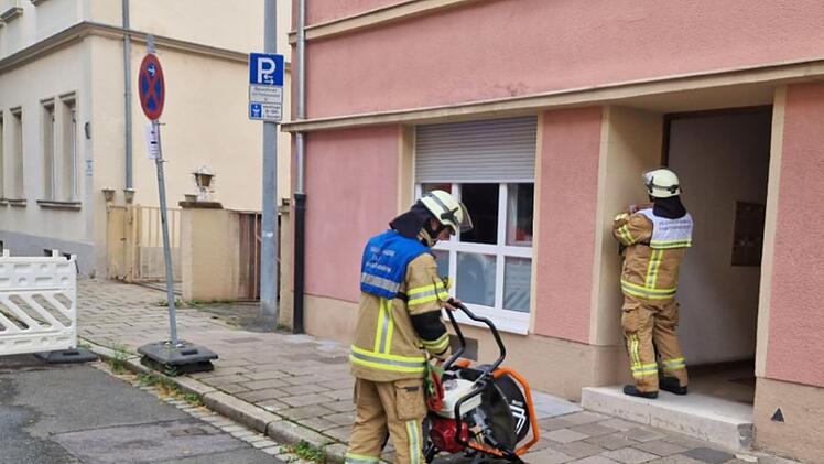 Bamberg: Nachbar bemerkt am Morgen Rauch in Wohnhaus