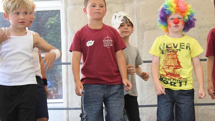 Im Mönchshof-Biergarten zeigten die Schüler verschiedene Vorführungen.
