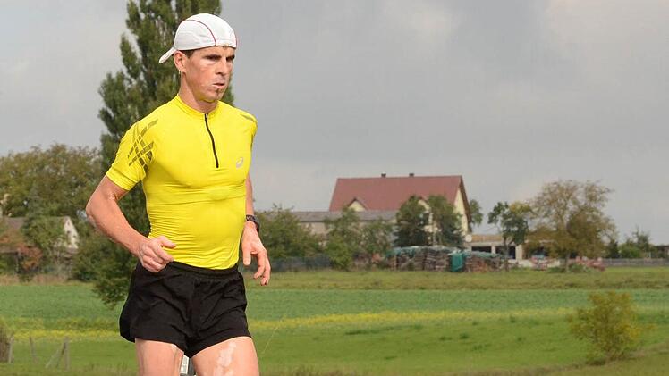 Markus Unsleber auf seiner Hausstrecke zwischen Wülfershausen und Arnstein. Foto: Jürgen Schmitt