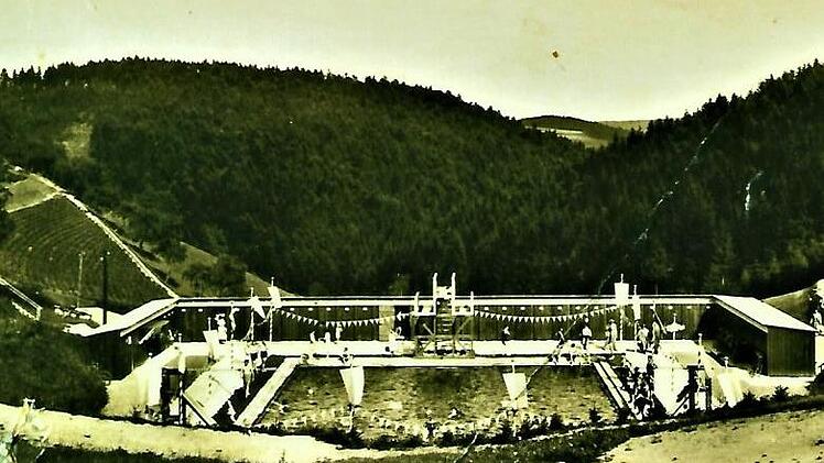 Unterhalb des Exerzitienhauses befand sich ein Schwimmbad, 1932 erbaut.