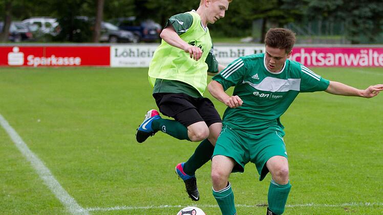 Nachbarduelle zwischen der JFG Rennsteig und dem SV Friesen wird es auch in der neuen Saison bei den B-Junioren geben. Dann treten die Friesener allerdings in der JFG Grün-Weiß Frankenwald an. Foto: Weiß