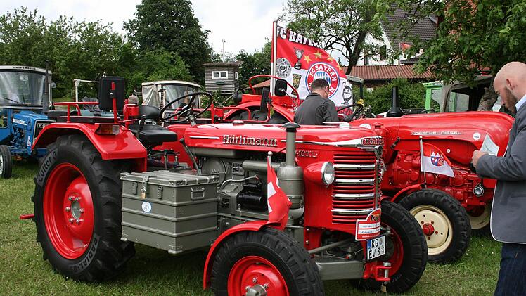 Der Traktor gehört aufs Dorf. Foto: Gabriele Sell