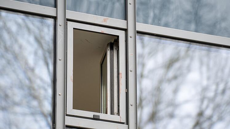 Frau in Hotel get&ouml;tet - Schwerverletzter in der N&auml;he