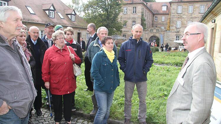 Die Führungen durchs Strahlenlabor, die Ulrich Kratzel durchführte, reizten die Kulmbacher besonders, denn ins Strahlenlabor kommt man normalerweise nicht einfach so. Fotos: Sonja Adam
