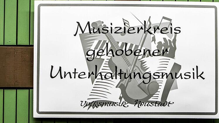 Impressionen vom Neujahrskonzert mit dem Musizierkreis NeustadtFoto: Jochen Berger