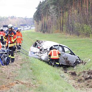Nürnberg: Auto überschlägt sich mehrmals auf der A3 – Familie verletzt