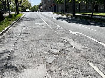 Bamberg: Fahrbahn am Heinrichsdamm wird saniert - welche Verkehrseinschränkungen folgen Bamberg: Fahrbahn am Heinrichsdamm wird saniert - welche Verkehrseinschränkungen folgen