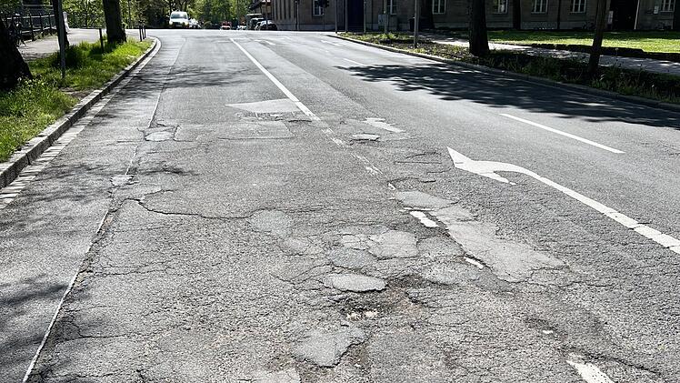 Bamberg: Fahrbahn am Heinrichsdamm wird saniert - welche Verkehrseinschr&auml;nkungen folgen