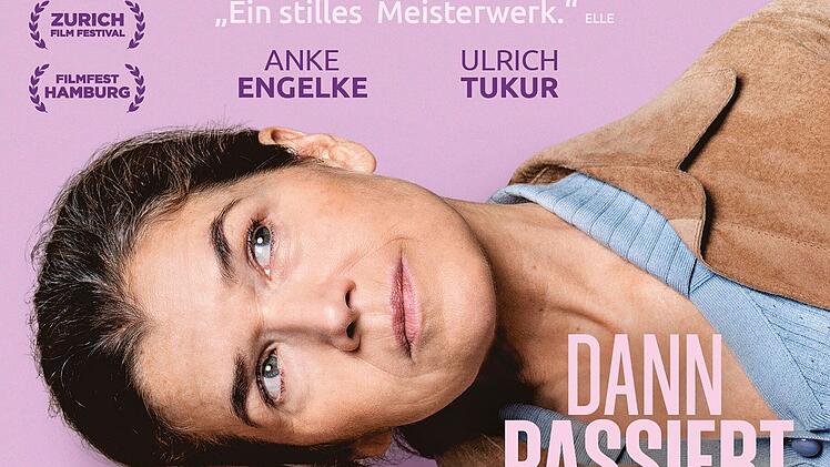 Regisseurin und Drehbuchautorin Neele Leana Vollmar, eigentlich bekannt f&uuml;r Kinder- und Coming-of-Age-Geschichten, nimmt sich in "Dann passiert das Leben" Figuren im fortgeschrittenen Alter und im Zustand einer gewachsenen Entfremdung vor.